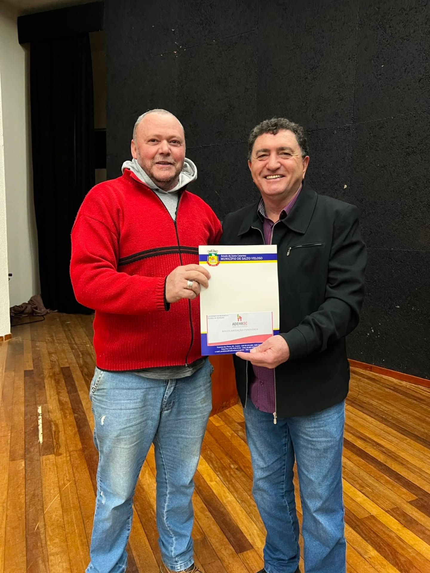 Entrega de título - Laudemir e Pedro de Moraes